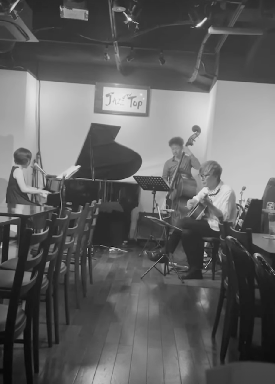 吉田美雅 Mika Yoshida